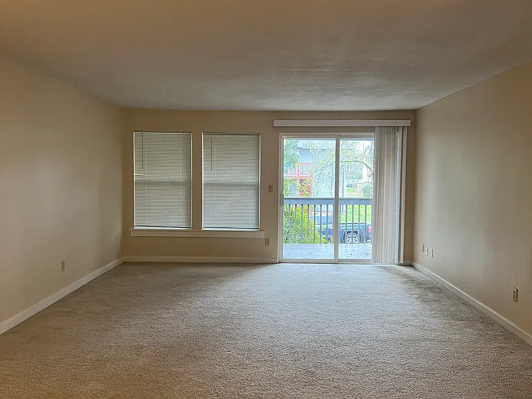 9625 SW Prairie Ter #D — Photo 13