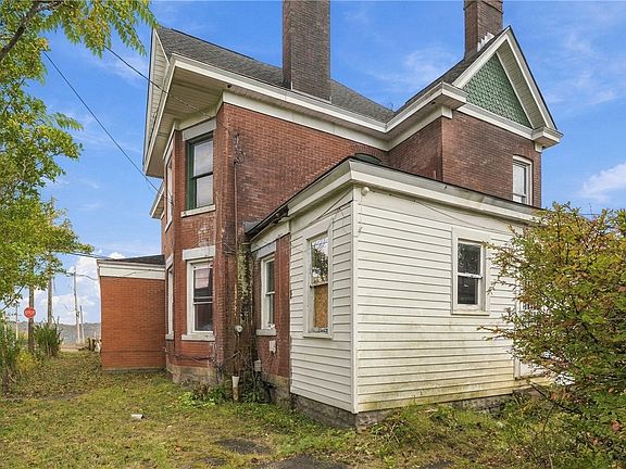 6th image of 2019 Jenny Lind St