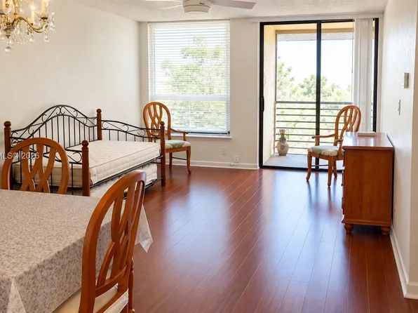 7950 W McNab Rd APT 208, Tamarac, FL 33321
