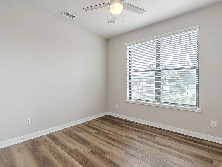 711 S Frio St #1301 — Photo 18