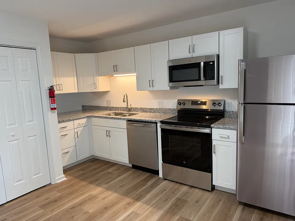423 Franklin St #421