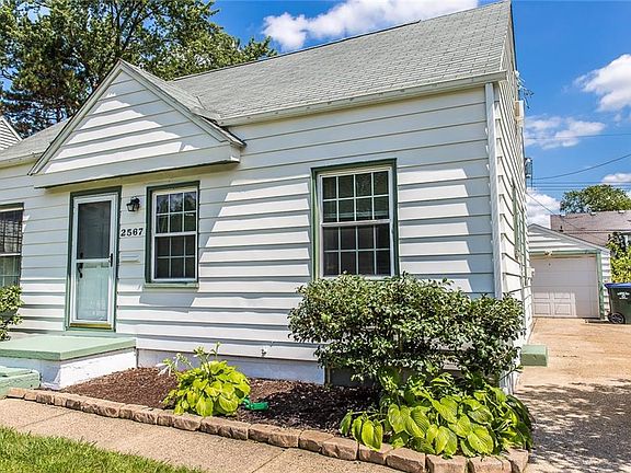 2nd image of 2567 Oakwood Dr