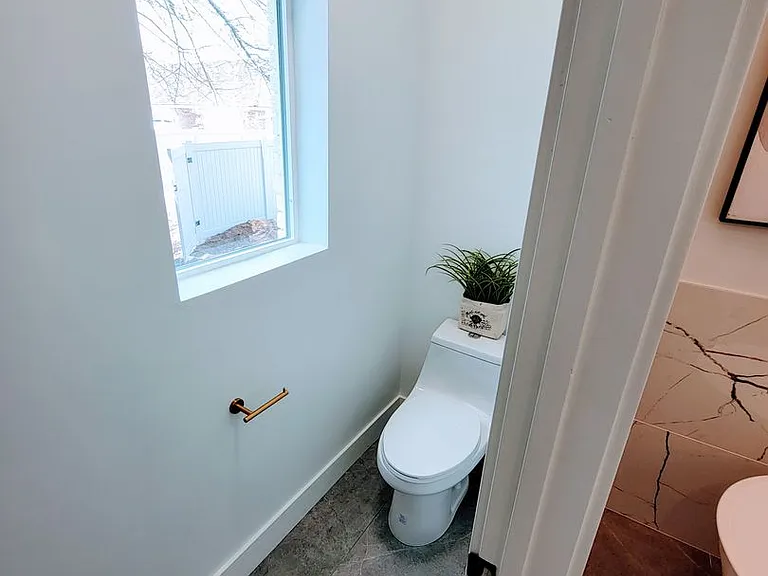 2251 E Lincoln Ln — Photo 29