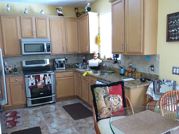 4th image of 414 Canary Island Ct