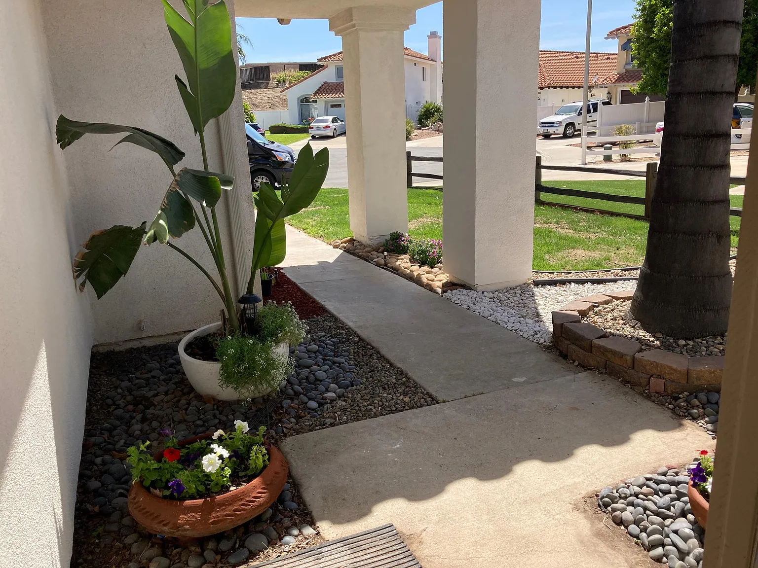 Via Las Lomas, Murrieta — Photo 2