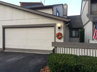 108 Viola Ct, Rolling Meadows, IL 60008