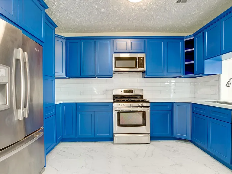 11840 Spring Grove Dr — Photo 8