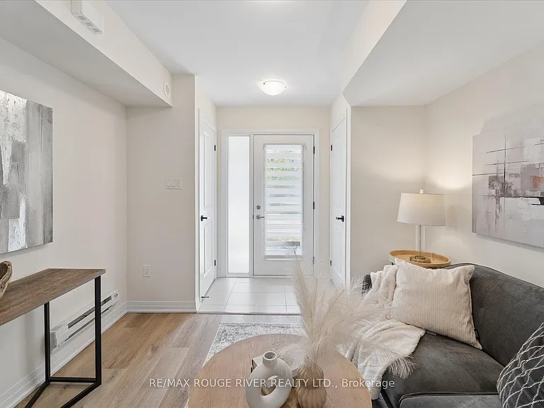 6 Esquire Way — Photo 6