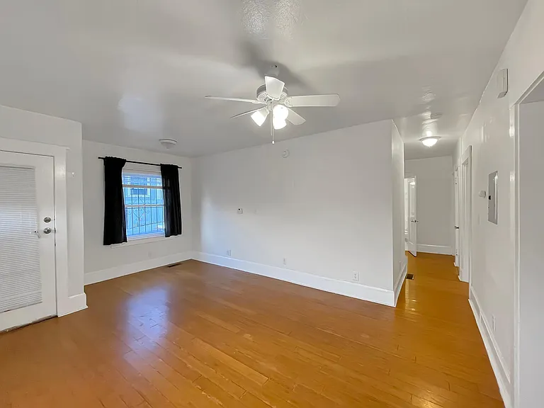 2450 Parker St — Photo 4
