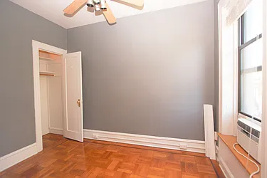 Rented by R New York