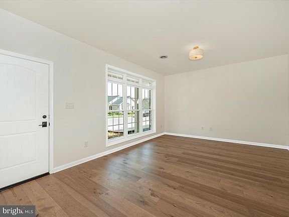 4th image of 1752 Meridian Dr