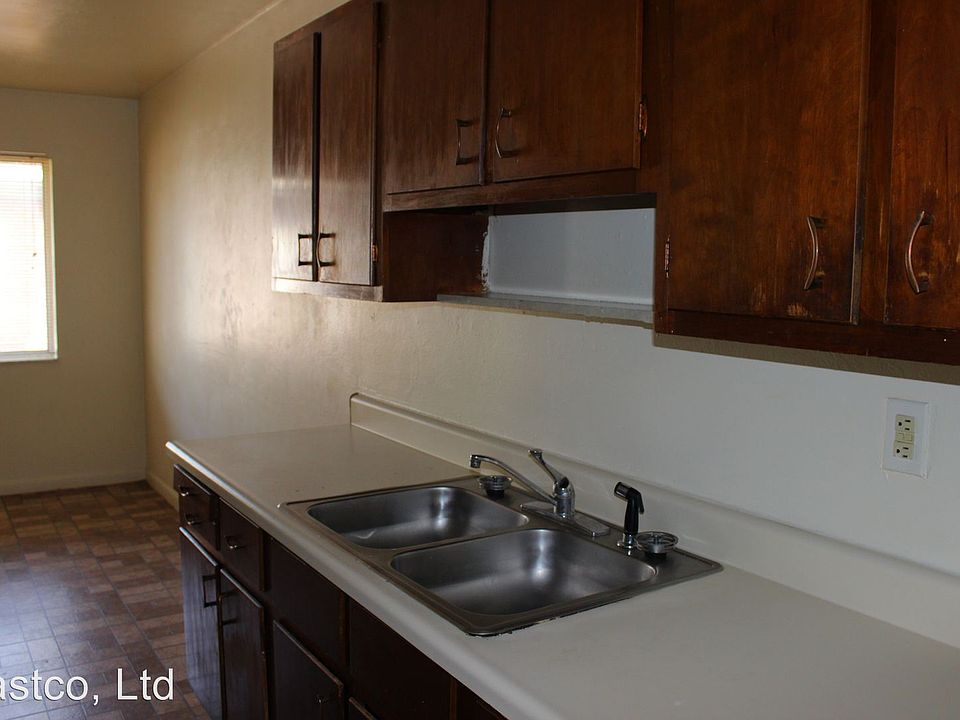 1st image of 32 Harper Ave