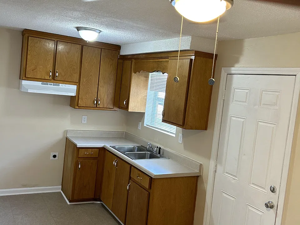 Town House For Rent