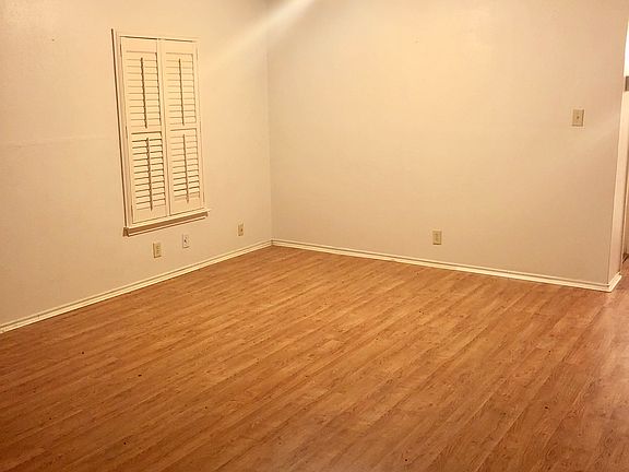 3rd image of 8915 Kenton Ct