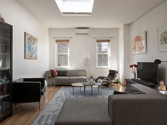 2nd image of 105 Butler St #3EF