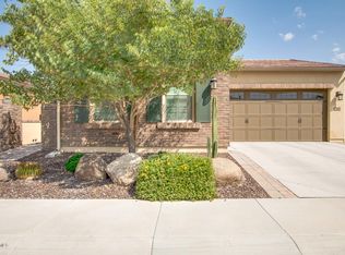 56 E Camellia Way, San Tan Valley, AZ 85140