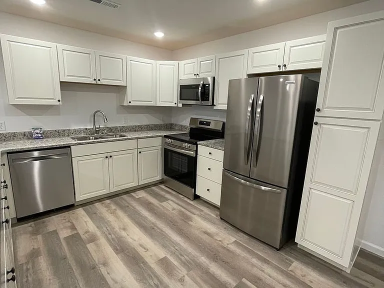 432 E James Dr — Photo 6