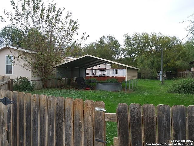 1st image of 812 Drew Ln
