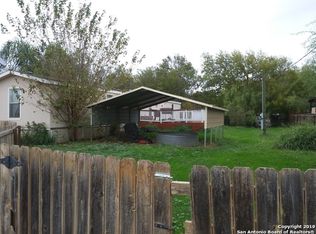 812 Drew Ln, Pearsall, TX 78061