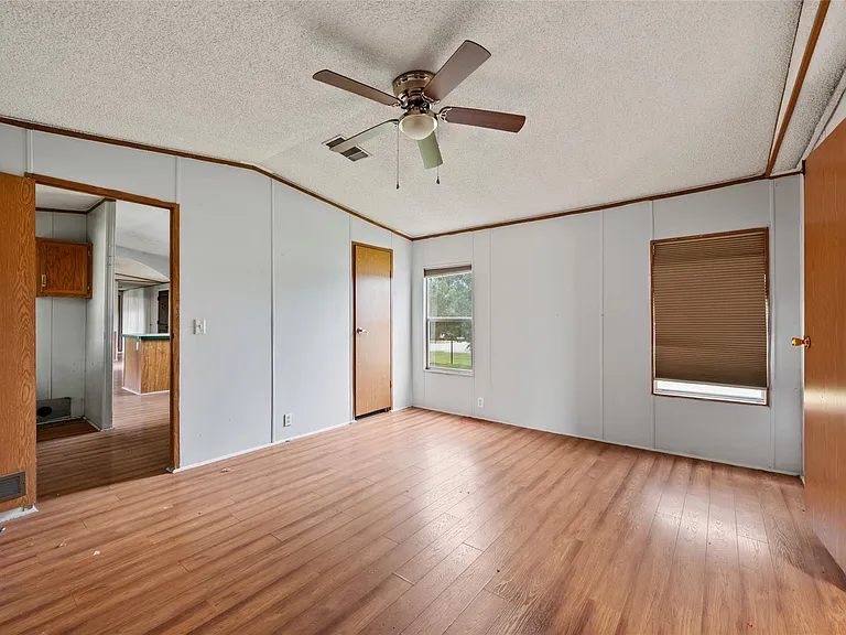 360 Shady Oaks #A — Photo 15