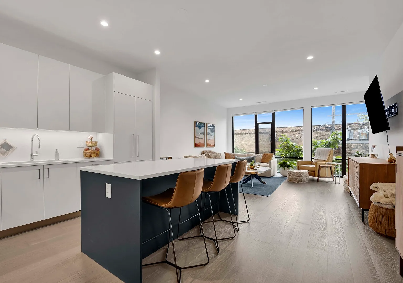 2 bed, 1438 sqft, $4,150 — Photo 2