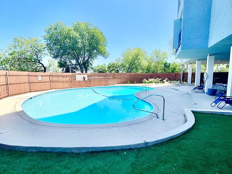 7039 San Pedro Ave #704-1 — Photo 22