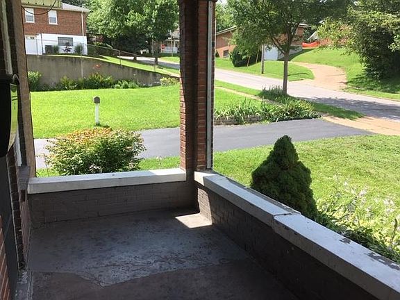 4th image of 7240 Glades Ave