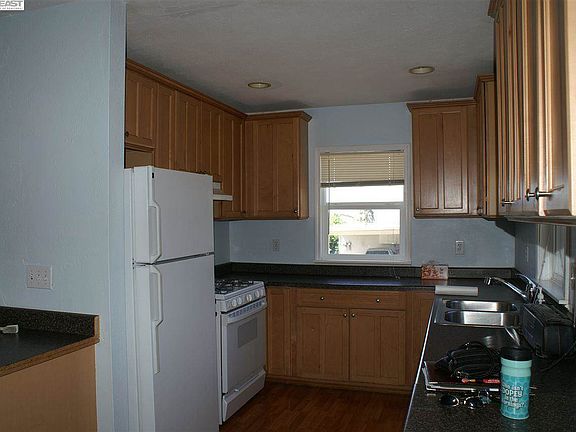 2nd image of 1425 Highland Blvd