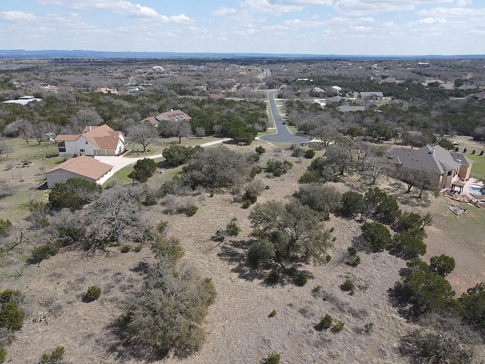 1st image of 43 Oak Meadow Trl