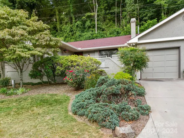 117 Willow Lake Dr, Asheville, NC 28805