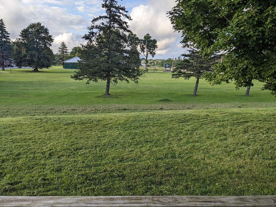 Yard-outdoor common area