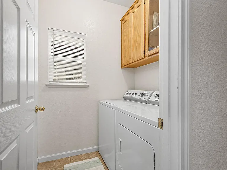 58 Twin Creeks Cir — Photo 29