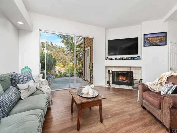 8585 Via Mallorca Unit 11, La Jolla, CA 92037