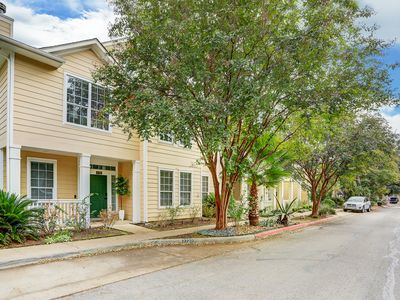 2720 Kinney Oaks Ct, Austin, TX, 78704