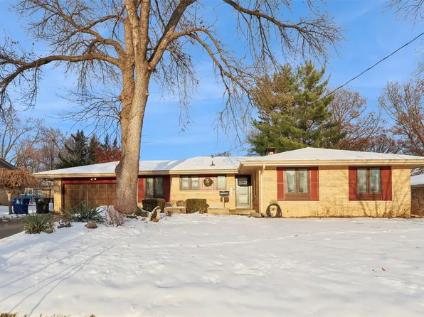 2725 Lynner Dr, Des Moines, IA 50310