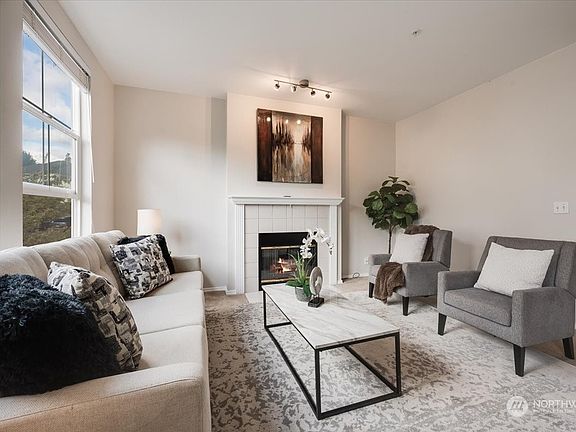 4th image of 4477 249th Terrace SE #7-1