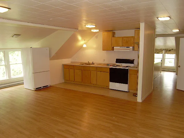 2 bed, $1,600 — Photo 1