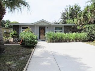6710 Livingston Ave N, Saint Petersburg, FL 33702