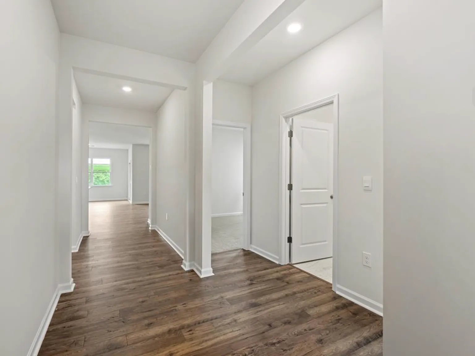 3 bed, 1800 sqft, $2,000 — Photo 2