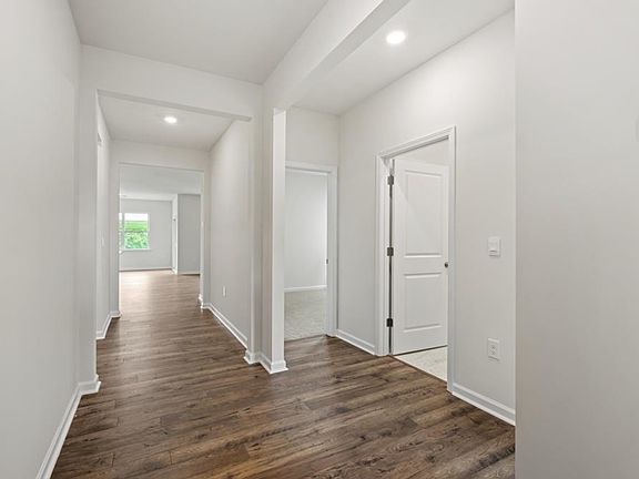 2nd image of 862 Barlow Ln