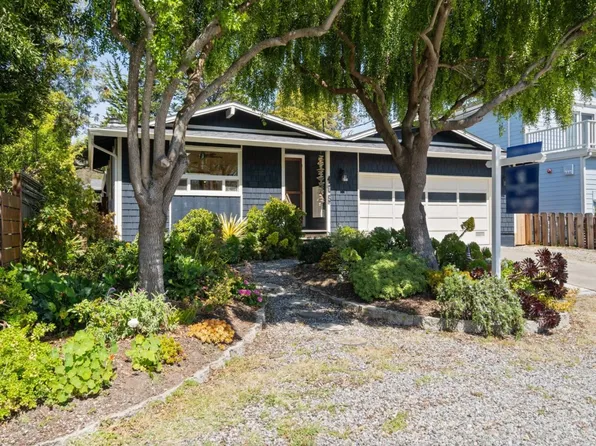 465 3rd Ave, Half Moon Bay, CA 94019