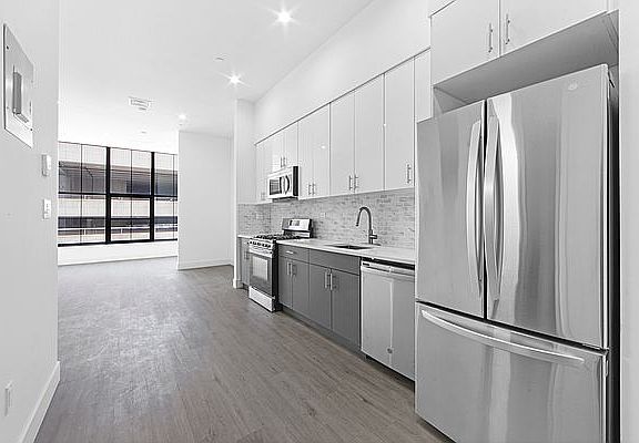 5th image of 47-33 5th St #3B