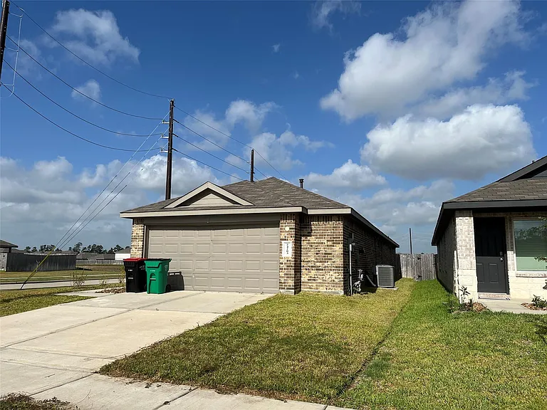 24203 Saddlestone Green Dr — Photo 1