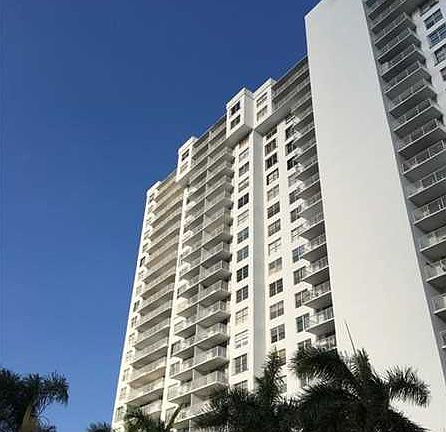 5th image of 2801 NE 183rd St APT 1701W