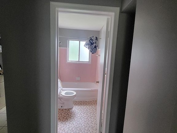 4th image of 1780 White Ave #1780