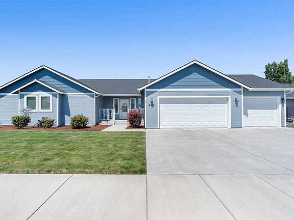3rd image of 5101 Briana Dr