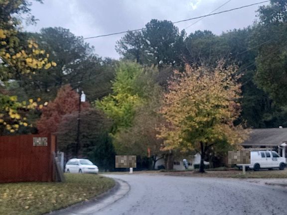4th image of 390 Amity Ct