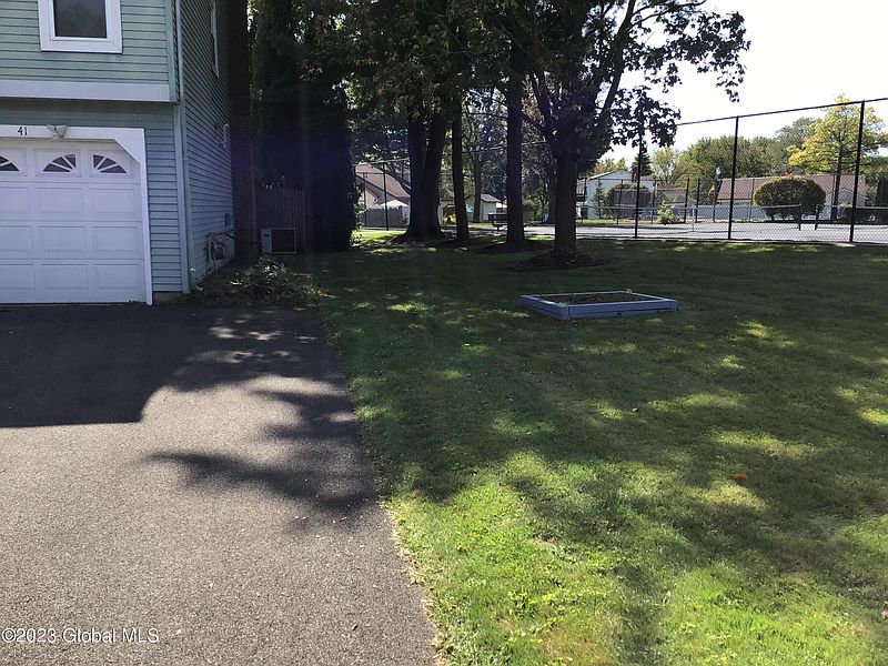 4th image of 41 Meadowlark Drive