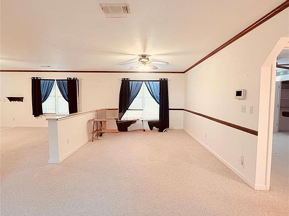 4th image of 1918 Boone Ln