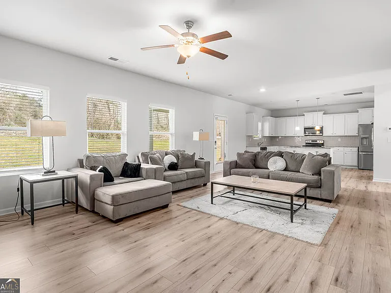 100 Petunia Ct — Photo 15